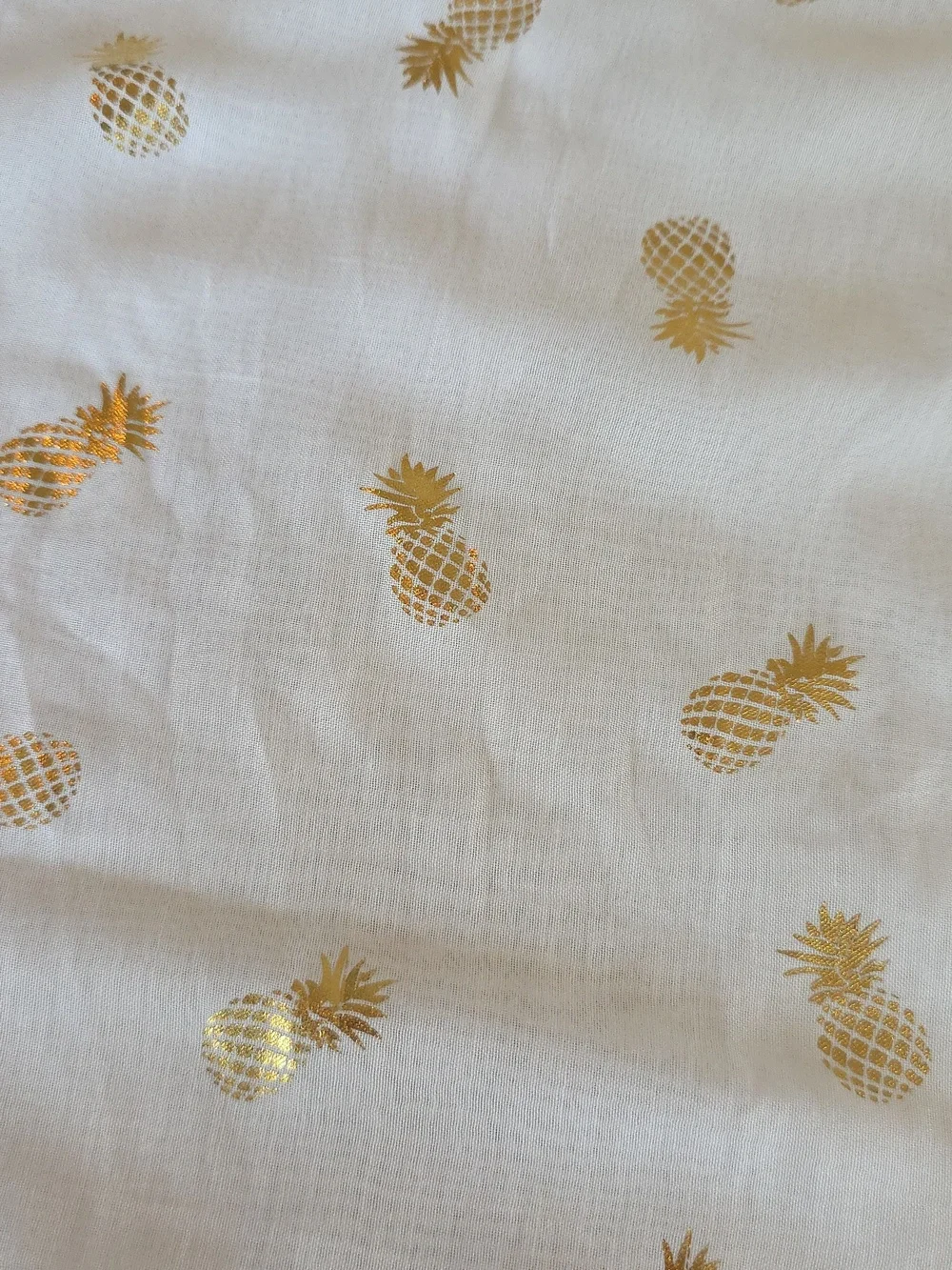 NWT Coral Elegant White Scarf with Gold Foil Pinapple‎ Sheer Rectangle Shawl